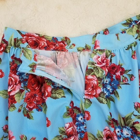 Vixen by Micheline Pitt Rose Floral Pleated Skirt - Picture 7 of 10